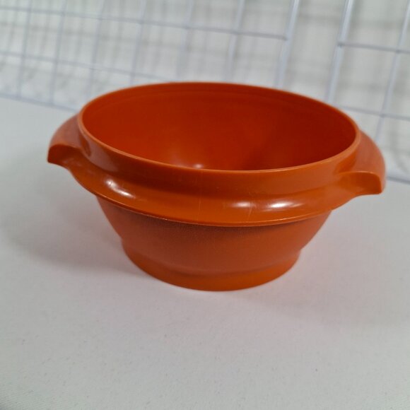 Vintage Collectible Tupperware #886 Servalier Bowl Orange No Lid D 4.75 x H 4 In - Picture 2 of 10
